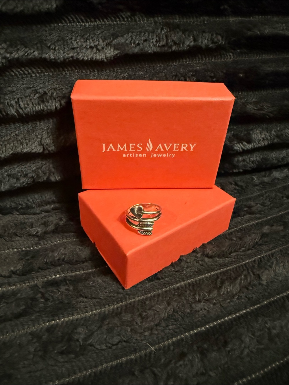 Retired-James Avery Arrow and heart ring